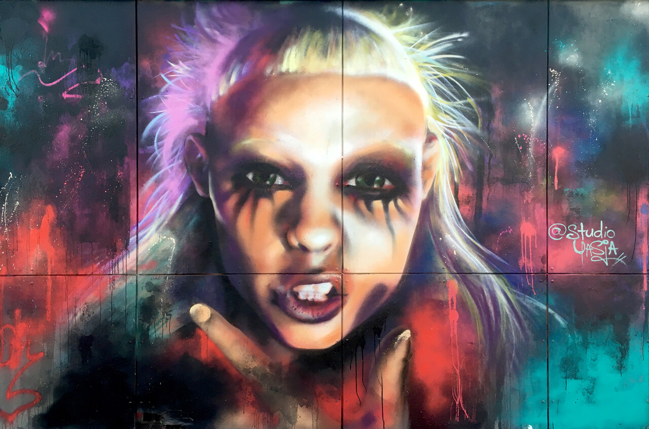 Yolandi Visser the loods 01